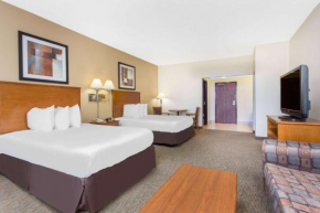 Отель Days Inn by Wyndham Phenix City Near Fort Benning  Феникс Сити
